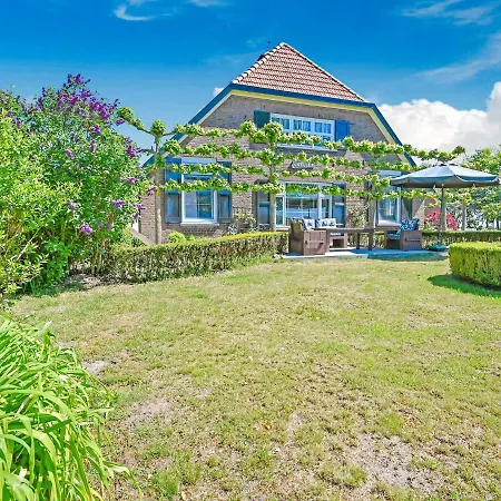 Alluring Holiday In With Garden Ruurlo